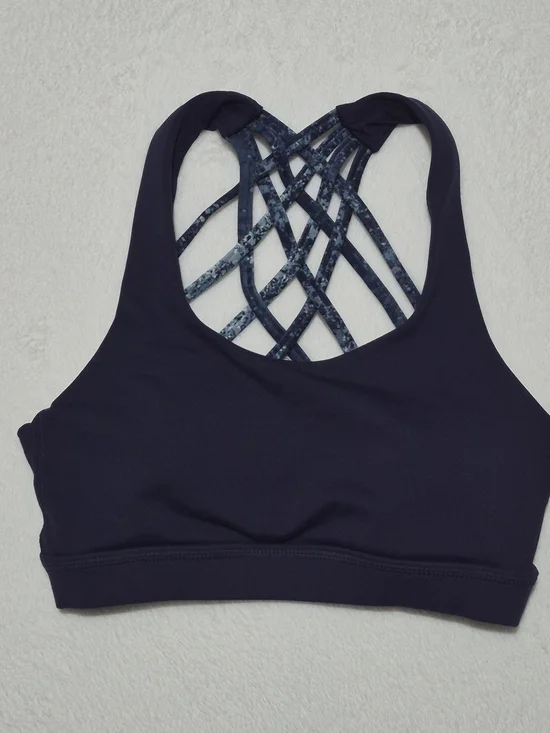 Women's Queenieke Sports Bra - Picture 10 of 10